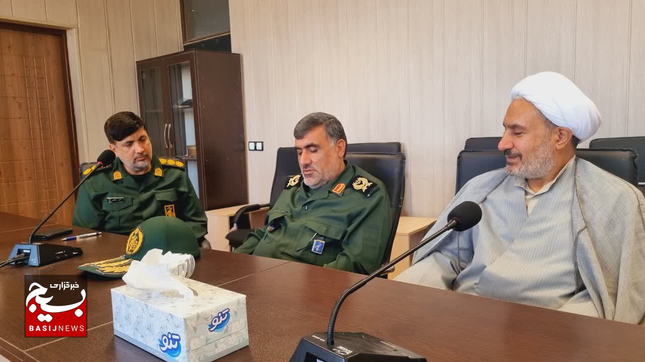 دیدارهای متفاوت فرمانده تیپ ۴۸ فتح در گچساران + ( تصاویر) دیدارهای متفاوت فرمانده تیپ ۴۸ فتح در گچساران + ( تصاویر)
