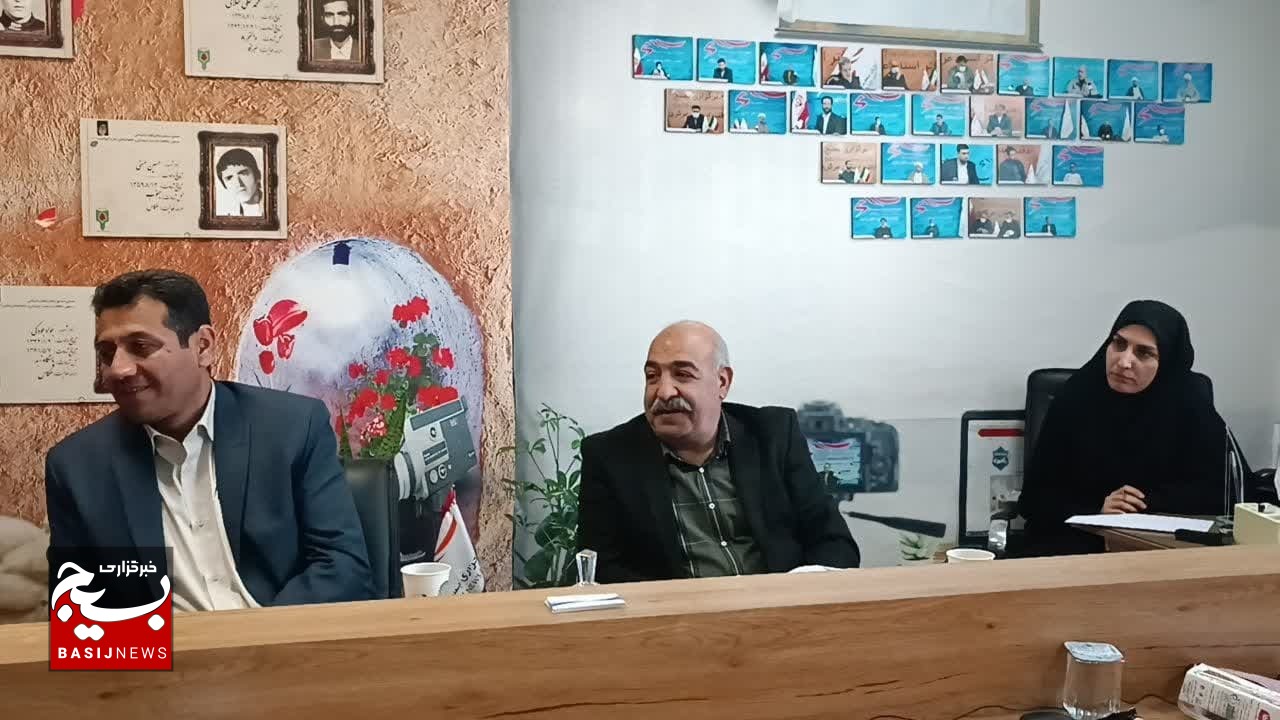 مسئولین در حوزه عفاف و حجاب دغدغه ندارند/ از خلأهای قانونی در حوزه مد و لباس تا نبود طرحهای تشویقی برای تولیدکنندگان مسئولین در حوزه عفاف و حجاب دغدغه ندارند/ از خلأهای قانونی در حوزه مد و لباس تا نبود طرحهای تشویقی برای تولیدکنندگان