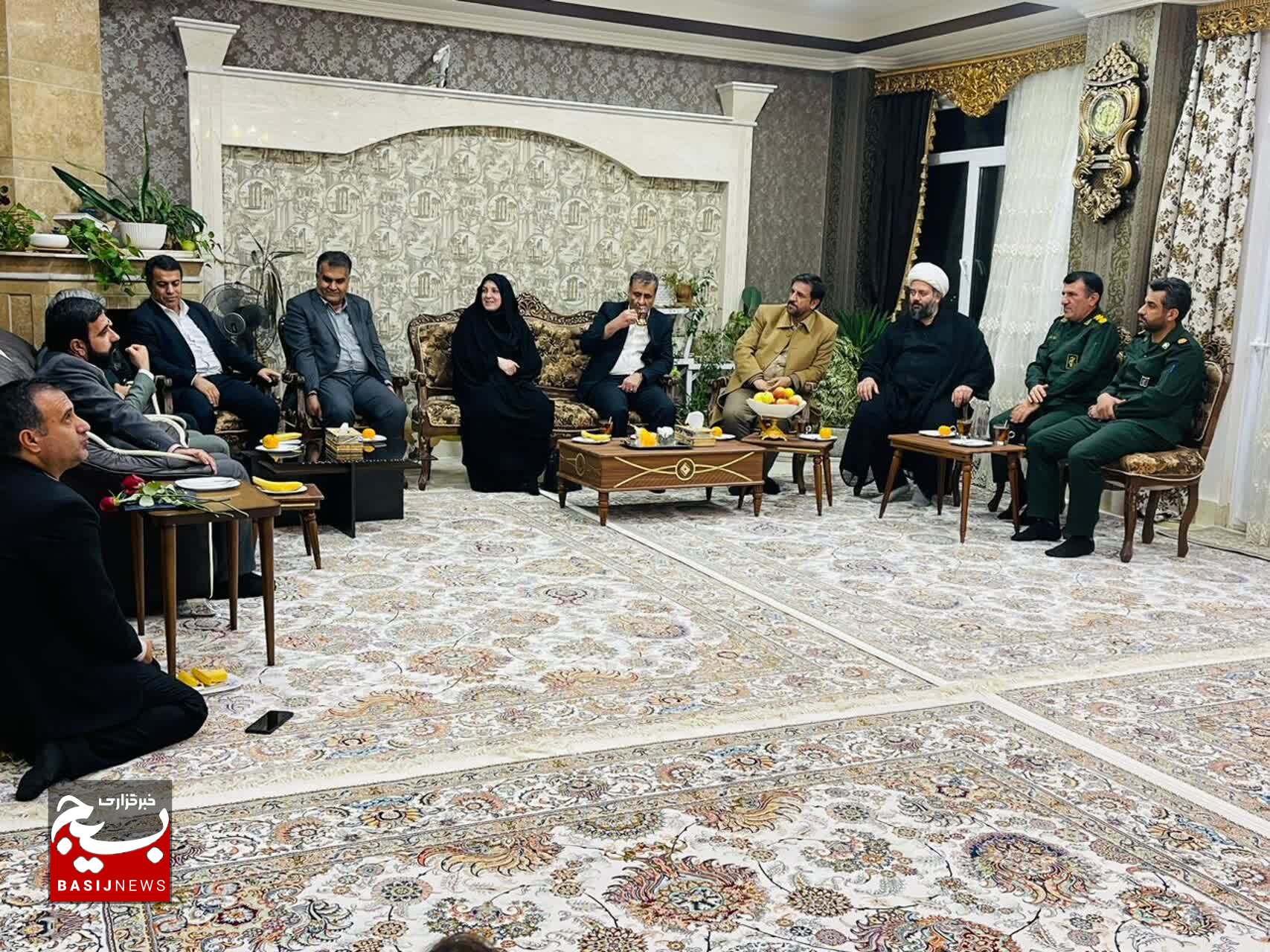 تجلیل از خانواده های معظم شهیدان عبدالله پیشوا و عنایت الله مرادی