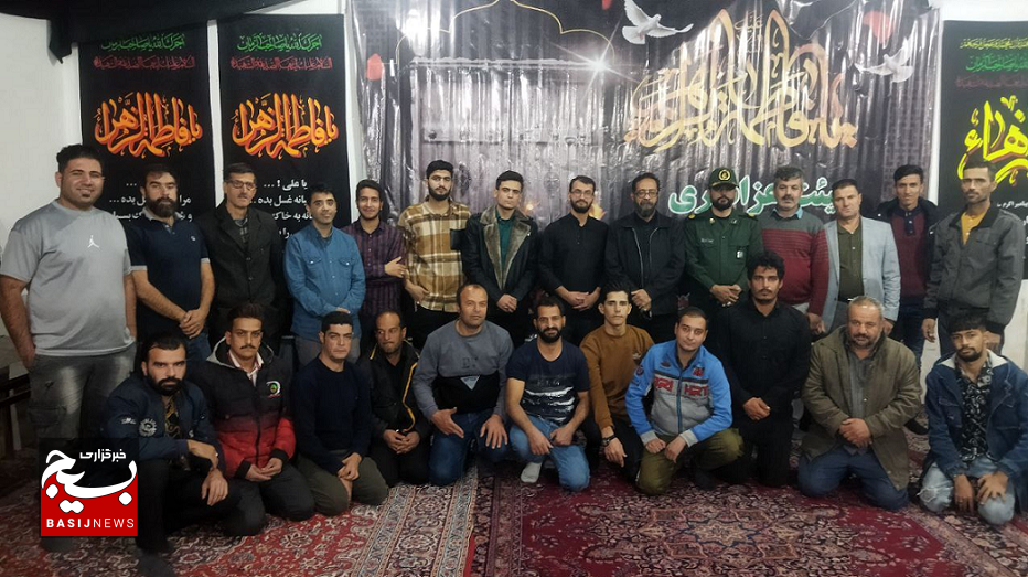 اینجا شرط حضور ناشنوا بودن است اینجا شرط حضور ناشنوا بودن است