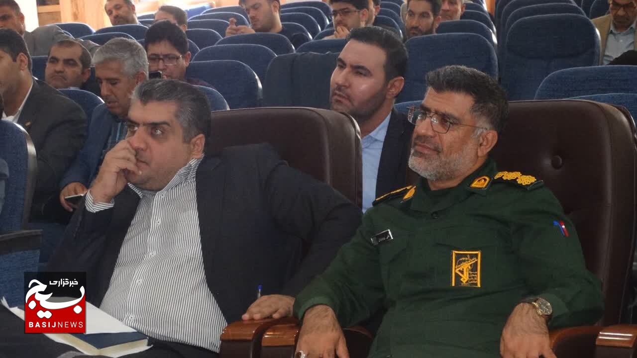 برگزاری همایش سالروز تصویب قانون اساسی جمهوری اسلامی ایران و روز بسیج حقوق دانان در یاسوج برگزاری همایش سالروز تصویب قانون اساسی جمهوری اسلامی ایران و روز بسیج حقوق دانان در یاسوج