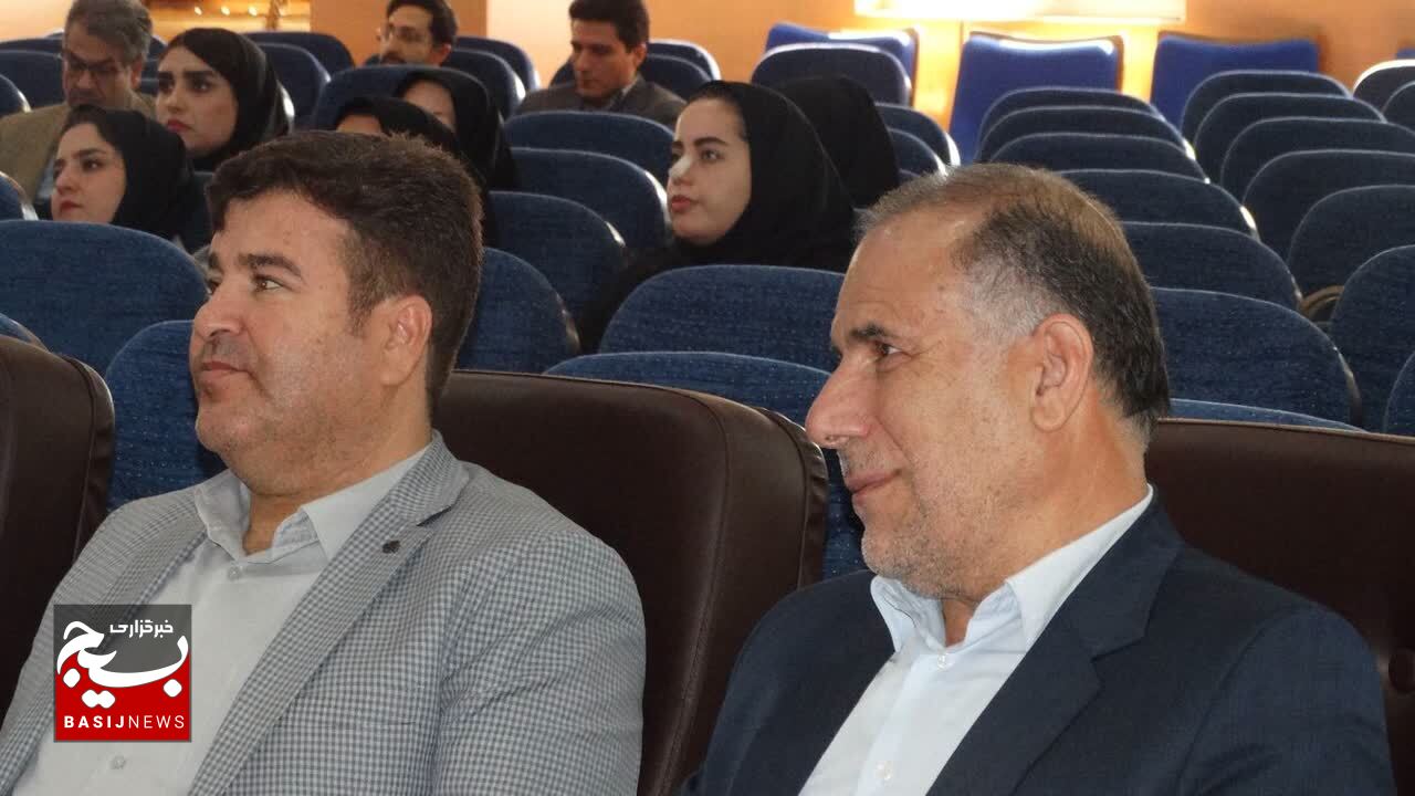 برگزاری همایش سالروز تصویب قانون اساسی جمهوری اسلامی ایران و روز بسیج حقوق دانان در یاسوج برگزاری همایش سالروز تصویب قانون اساسی جمهوری اسلامی ایران و روز بسیج حقوق دانان در یاسوج