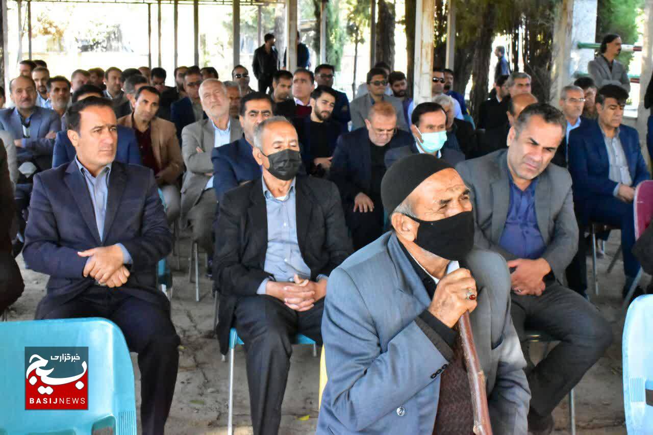 برگزاری مراسم دومین سالگرد درگذشت خبرنگار فقید سید حمداله خواهش نیک/ حضور خبرنگاران بر مزار خبرنگار خوش اخلاق برگزاری مراسم دومین سالگرد درگذشت خبرنگار فقید سید حمداله خواهش نیک/ حضور خبرنگاران بر مزار خبرنگار خوش اخلاق