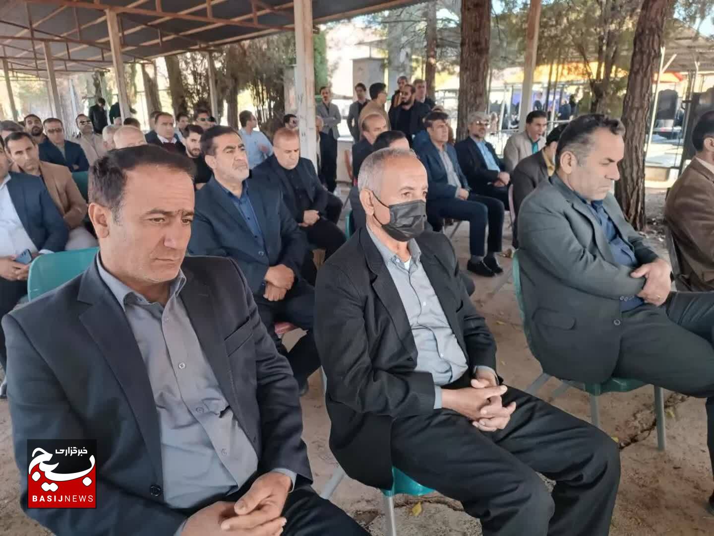 برگزاری مراسم دومین سالگرد درگذشت خبرنگار فقید سید حمداله خواهش نیک/ حضور خبرنگاران بر مزار خبرنگار خوش اخلاق برگزاری مراسم دومین سالگرد درگذشت خبرنگار فقید سید حمداله خواهش نیک/ حضور خبرنگاران بر مزار خبرنگار خوش اخلاق