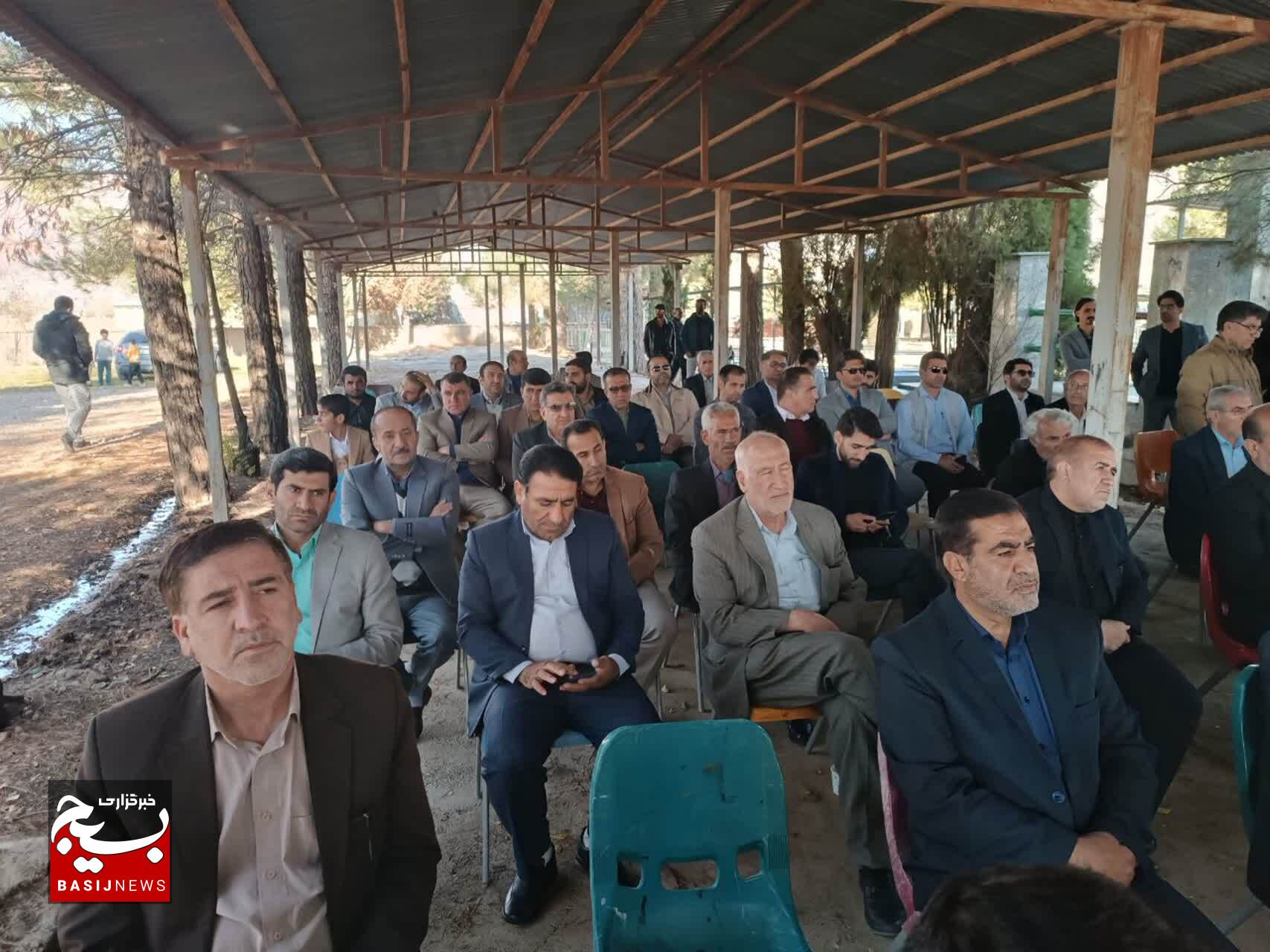 برگزاری مراسم دومین سالگرد درگذشت خبرنگار فقید سید حمداله خواهش نیک/ حضور خبرنگاران بر مزار خبرنگار خوش اخلاق برگزاری مراسم دومین سالگرد درگذشت خبرنگار فقید سید حمداله خواهش نیک/ حضور خبرنگاران بر مزار خبرنگار خوش اخلاق
