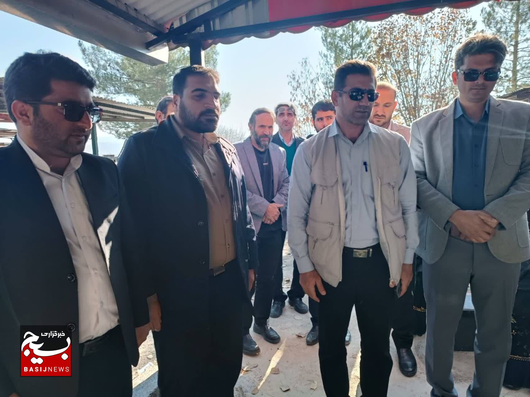 برگزاری مراسم دومین سالگرد درگذشت خبرنگار فقید سید حمداله خواهش نیک/ حضور خبرنگاران بر مزار خبرنگار خوش اخلاق برگزاری مراسم دومین سالگرد درگذشت خبرنگار فقید سید حمداله خواهش نیک/ حضور خبرنگاران بر مزار خبرنگار خوش اخلاق