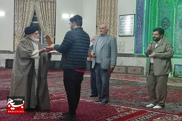 محوریت زندگی نورانی حضرت فاطمه زهرا (س) فقط توحید بود محوریت زندگی نورانی حضرت فاطمه زهرا (س) فقط توحید بود