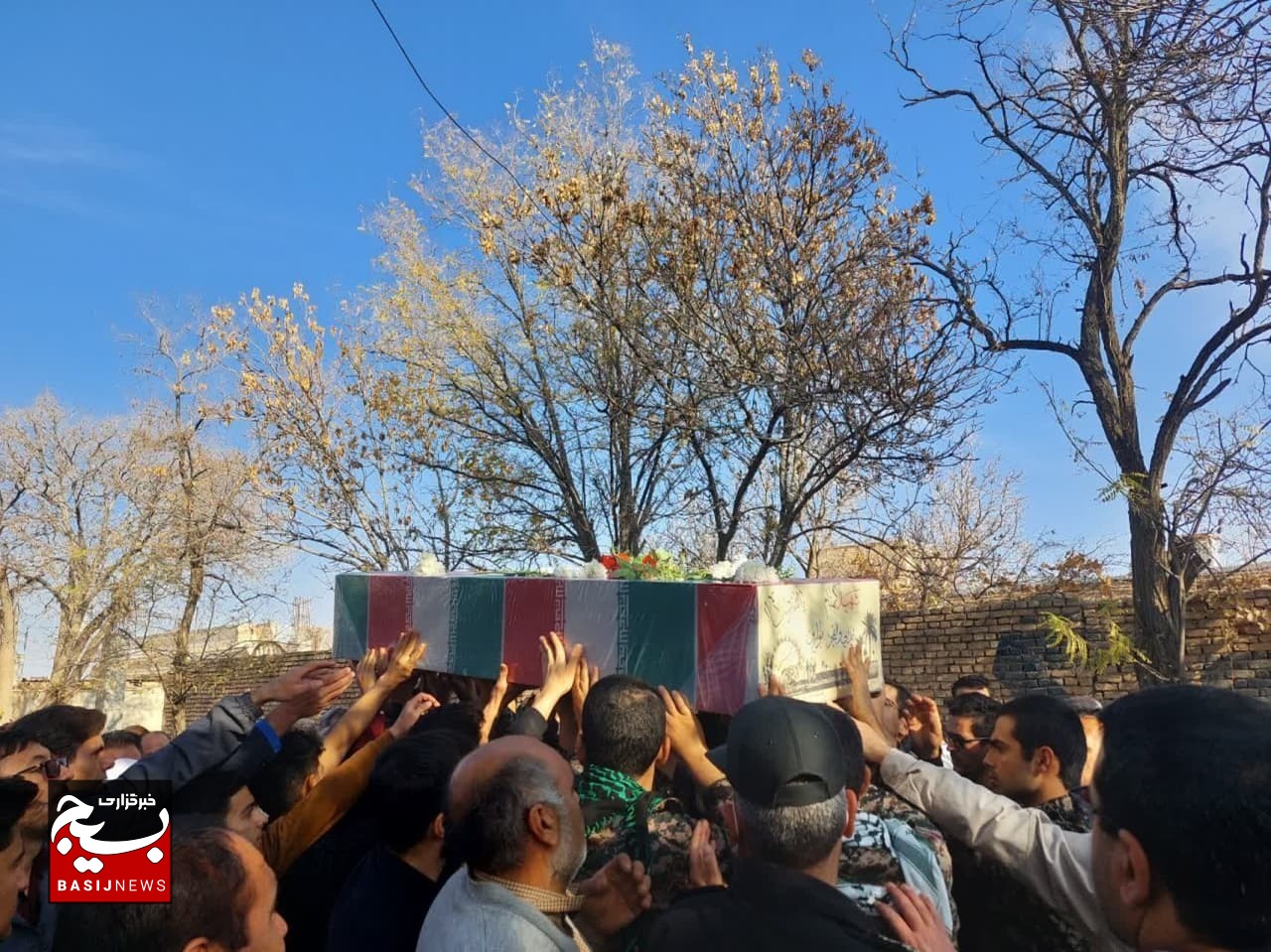 شهرستان جوین معطر به عطر شهید گمنام/طنین فریاد یابن الحسن ندبه خوانان مسجد آق قلعه در حضور مهمان ویژه از عملیات والفجر هشت