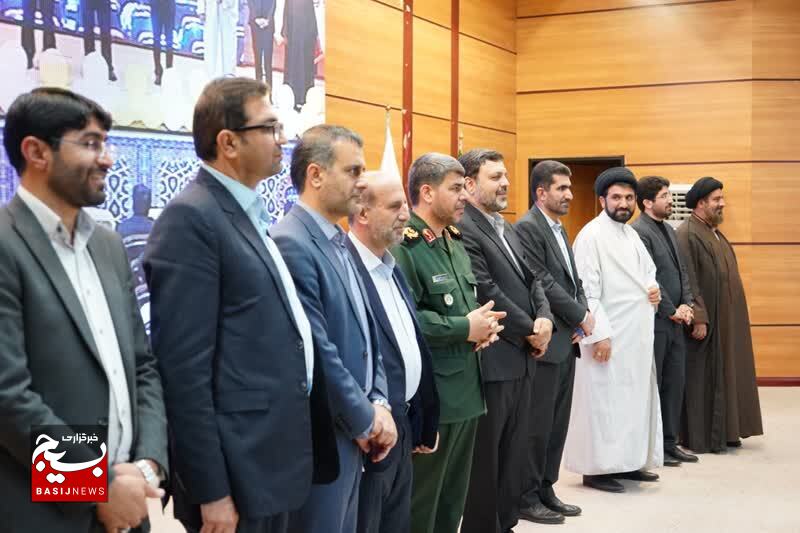تقدیر از تشکل ها و عنصرهای تشکیلاتی برتر بسیج دانشجویی کهگیلویه و یویراحمد تقدیر از تشکل ها و عنصرهای تشکیلاتی برتر بسیج دانشجویی کهگیلویه و یویراحمد