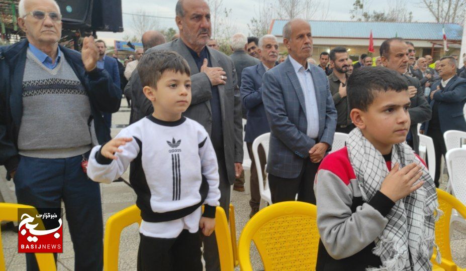 انقلاب به برکت خون شهدا احیا است انقلاب به برکت خون شهدا احیا است
