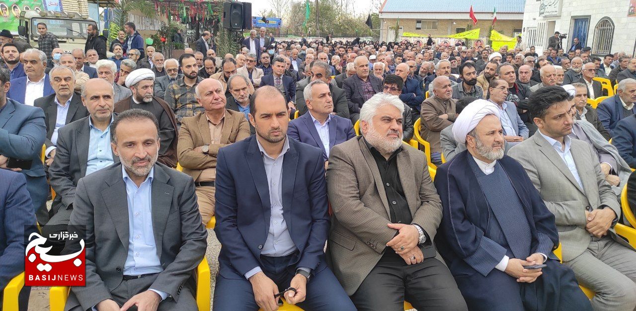 انقلاب به برکت خون شهدا احیا است انقلاب به برکت خون شهدا احیا است