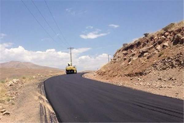 بهسازی راه روستاها در شهرستان اسدآباد