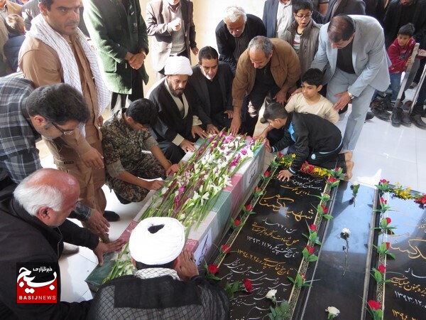 شهید گمنام دفاع مقدس امروز مهمان نماز جمعه دلوار بود