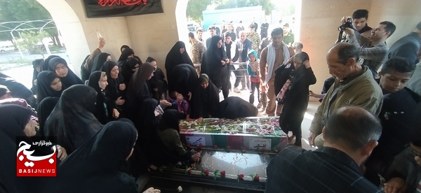 شهید گمنام دفاع مقدس امروز مهمان نماز جمعه دلوار بود