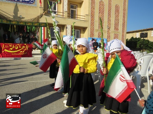 استقبال از شهید گمنام در مدرسه معراج دخترانه بندر بوالخیر استقبال از شهید گمنام در مدرسه معراج دخترانه بندر بوالخیر