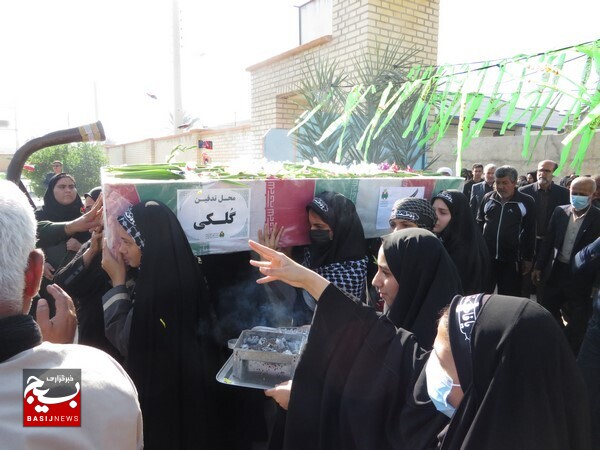 مدرسه دخترانه حضرت خدیجه کبری روستای جائینک میزبان شهید گمنام شد
