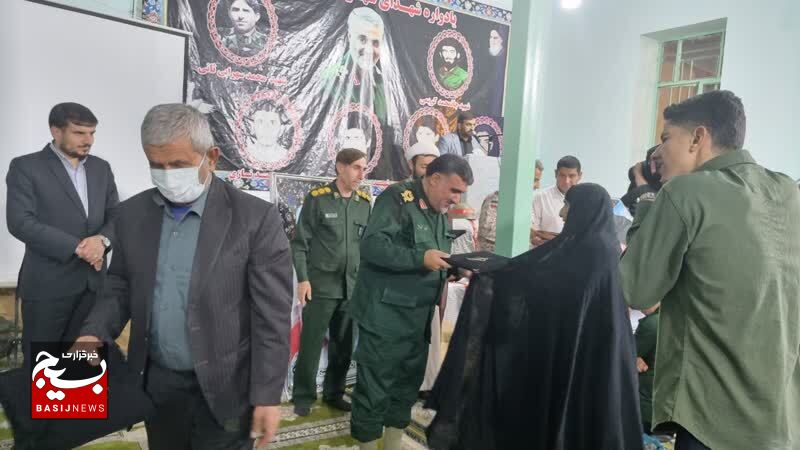 روز پرکار فرمانده تیپ 48 فتح در شهرستان لنده + ( تصاویر) روز پرکار فرمانده تیپ 48 فتح در شهرستان لنده + ( تصاویر)