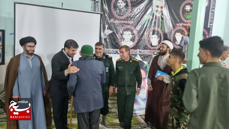 روز پرکار فرمانده تیپ 48 فتح در شهرستان لنده + ( تصاویر) روز پرکار فرمانده تیپ 48 فتح در شهرستان لنده + ( تصاویر)
