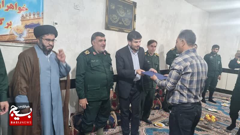 روز پرکار فرمانده تیپ 48 فتح در شهرستان لنده + ( تصاویر) روز پرکار فرمانده تیپ 48 فتح در شهرستان لنده + ( تصاویر)
