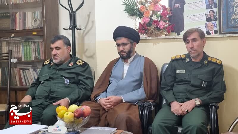 روز پرکار فرمانده تیپ 48 فتح در شهرستان لنده + ( تصاویر) روز پرکار فرمانده تیپ 48 فتح در شهرستان لنده + ( تصاویر)
