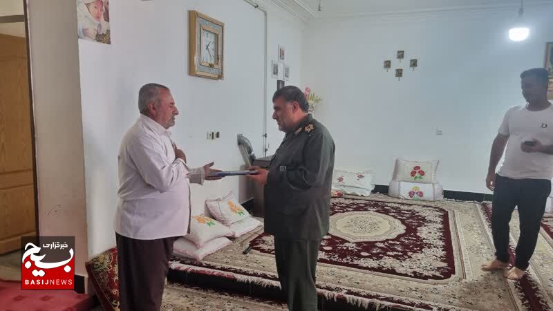 روزهای پرکار فرمانده تیپ 48 فتح در شهرستان لنده + ( تصاویر) روزهای پرکار فرمانده تیپ 48 فتح در شهرستان لنده + ( تصاویر)