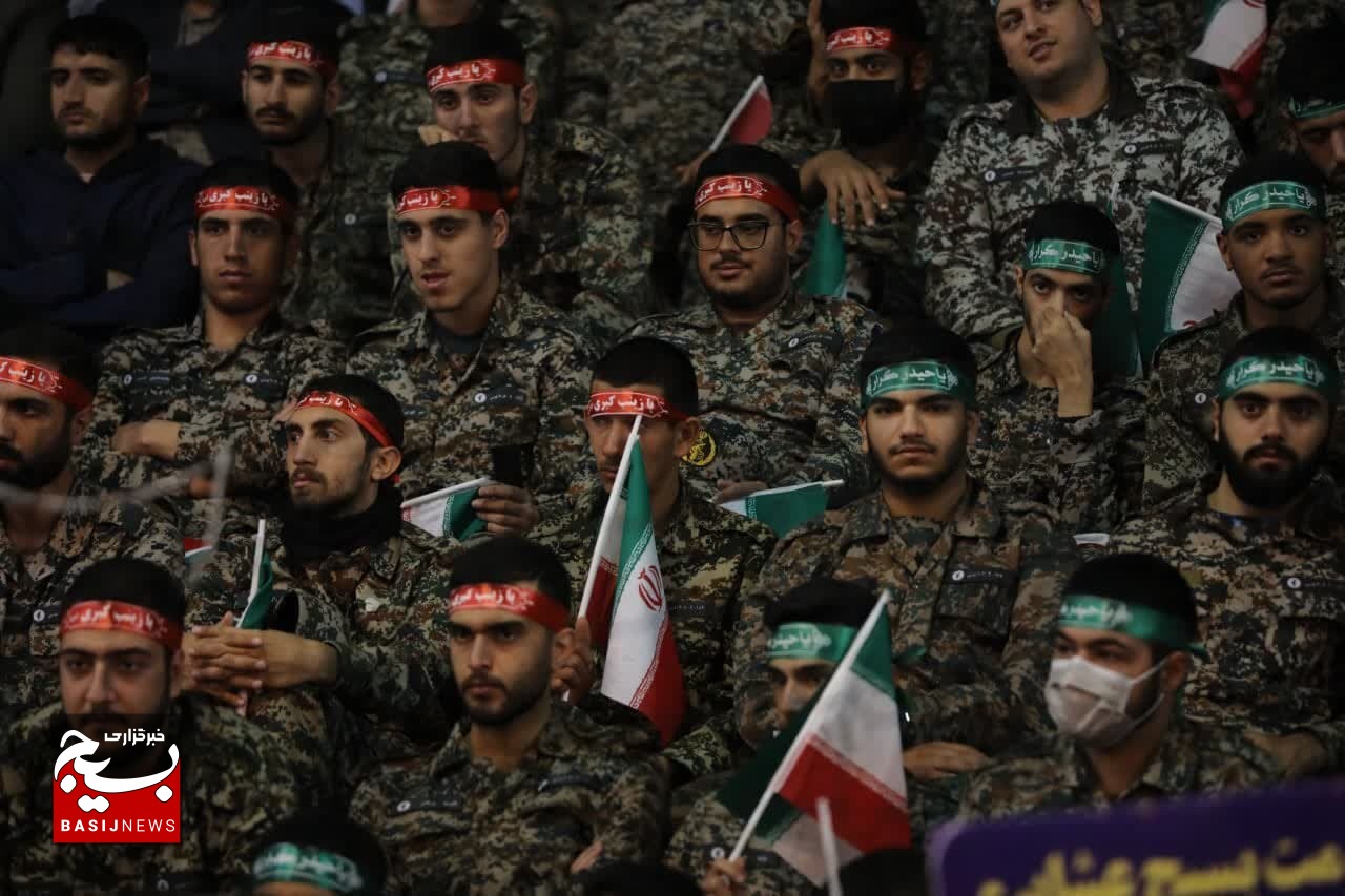 ایستادگی و بصیرت، تنها راه پیروزی فلسطین و غزه قهرمان است ایستادگی و بصیرت، تنها راه پیروزی فلسطین و غزه قهرمان است