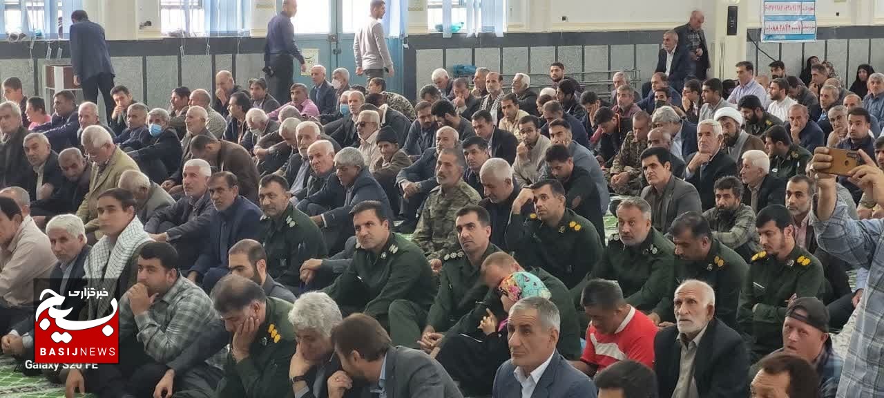 اجتماع بزرگ بسیجیان در شهرستان چرام اجتماع بزرگ بسیجیان در شهرستان چرام