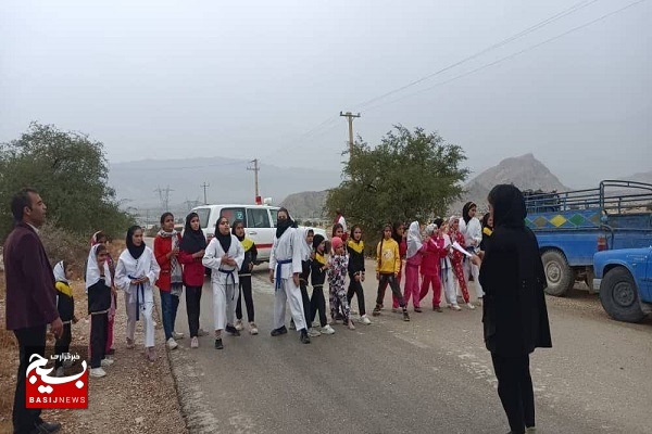 برگزاری برنامههای فرهنگی و ورزشی در ۹ محله کم برخوردار شهرستان کازرون +عکس برگزاری برنامههای فرهنگی و ورزشی در ۹ محله کم برخوردار شهرستان کازرون +عکس