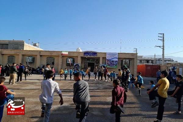 برگزاری برنامههای فرهنگی و ورزشی در ۹ محله کم برخوردار شهرستان کازرون +عکس برگزاری برنامههای فرهنگی و ورزشی در ۹ محله کم برخوردار شهرستان کازرون +عکس