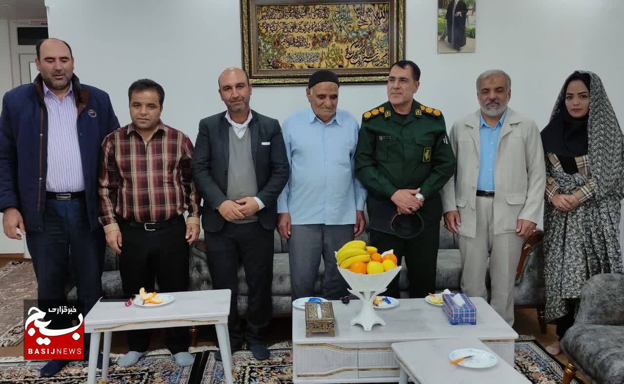 دیدار مسئول وابستگان سپاه فتح کهگیلویه و بویراحمد از بسیجیان بازنشسته دیدار مسئول وابستگان سپاه فتح کهگیلویه و بویراحمد از بسیجیان بازنشسته