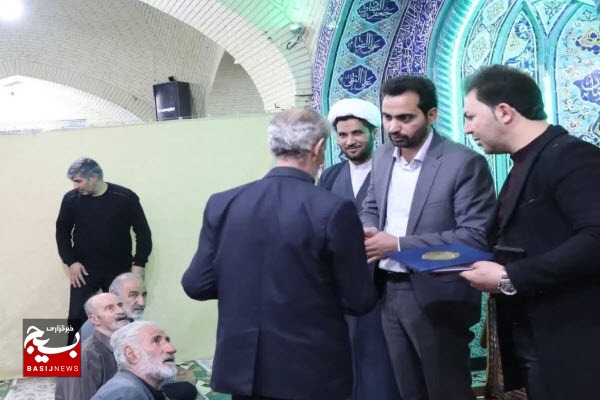 برگزاری میزهای خدمت صندوق بیمه اجتماعی کشاورزان و روستاییان استان همدان در روستاها برگزاری میزهای خدمت صندوق بیمه اجتماعی کشاورزان و روستاییان استان همدان در روستاها