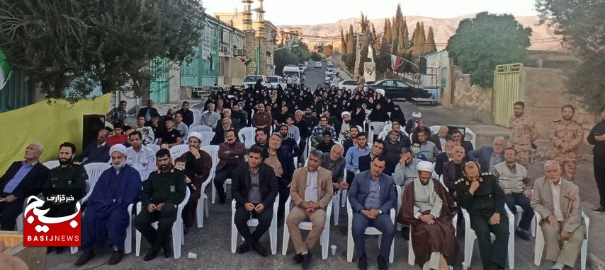 نام و یاد شهدا در جامعه زنده است