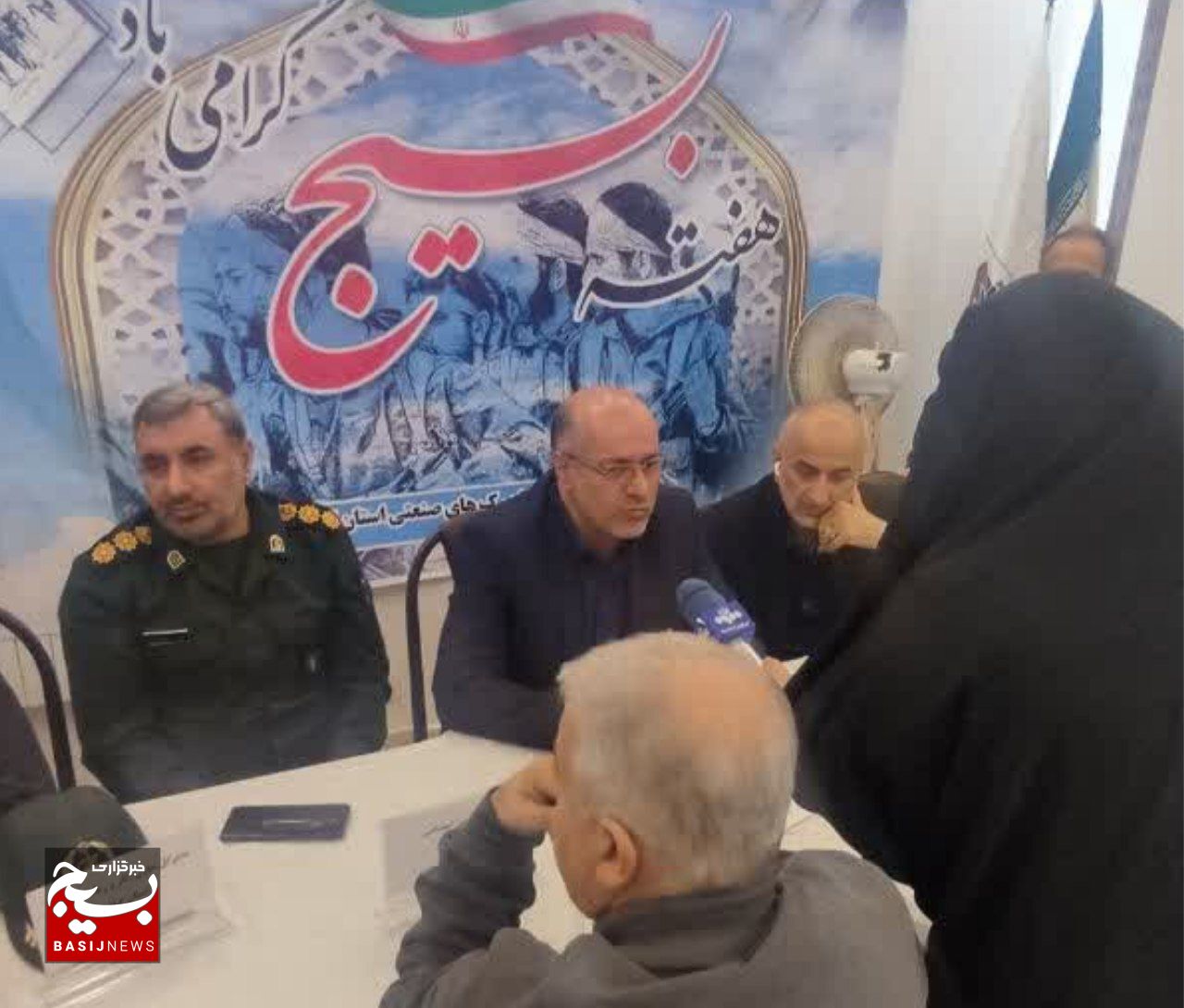 برگزاری میز خدمت جهادی تخصصی برگزاری میز خدمت جهادی تخصصی