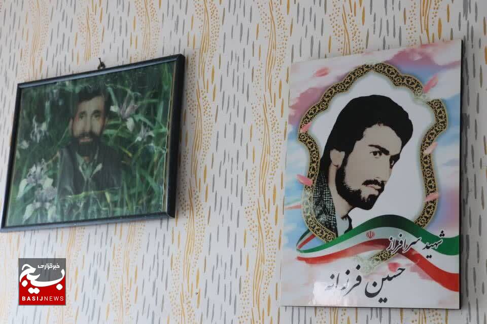 دیدار مسئول سازمان بسیج کارگران و کارخانجات کشور با خانواده شهید حسین فرزانه دیدار مسئول سازمان بسیج کارگران و کارخانجات کشور با خانواده شهید حسین فرزانه