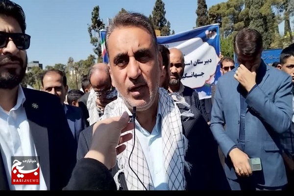 آنها که در خانه ماندند که به این رود خروشان در محکومیت جنایات رژیم صهیونسیتی بپیوندند/ دانشآموزان با فهم بیشتری از آزادی درک ملموستری از اشغالگری رژیم در راهپیمایی امسال شرکت میکنند آنها که در خانه ماندند که به این رود خروشان در محکومیت جنایات رژیم صهیونسیتی بپیوندند/ دانشآموزان با فهم بیشتری از آزادی درک ملموستری از اشغالگری رژیم در راهپیمایی امسال شرکت میکنند