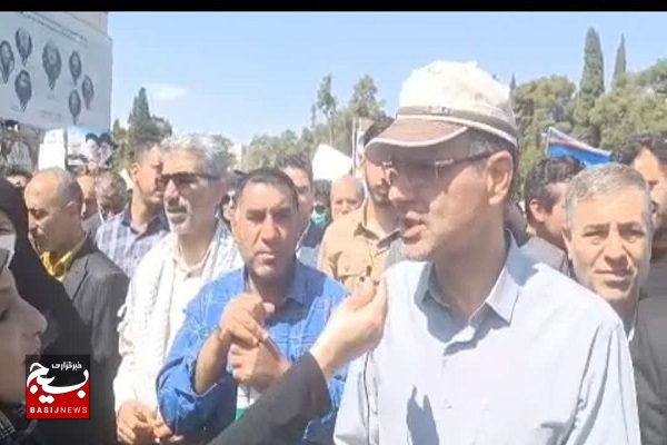 آنها که در خانه ماندند که به این رود خروشان در محکومیت جنایات رژیم صهیونسیتی بپیوندند/ دانشآموزان با فهم بیشتری از آزادی درک ملموستری از اشغالگری رژیم در راهپیمایی امسال شرکت میکنند آنها که در خانه ماندند که به این رود خروشان در محکومیت جنایات رژیم صهیونسیتی بپیوندند/ دانشآموزان با فهم بیشتری از آزادی درک ملموستری از اشغالگری رژیم در راهپیمایی امسال شرکت میکنند
