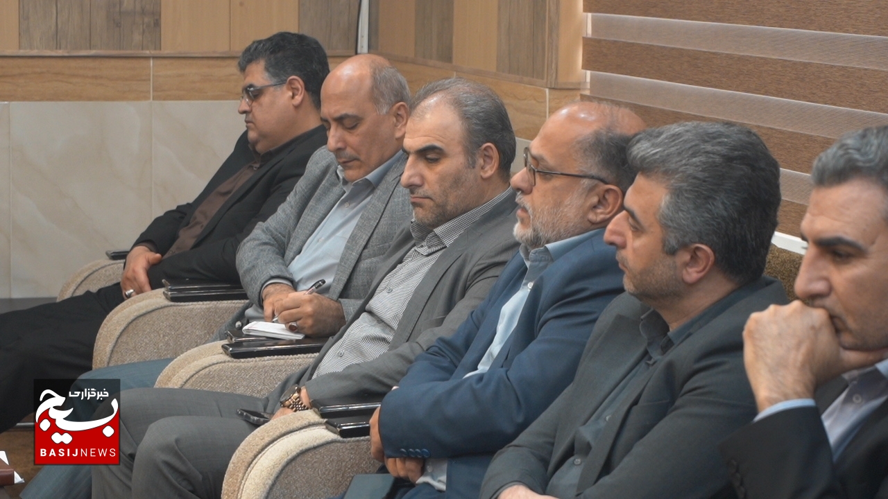 ضرورت هم افزایی میان دستگاههای اجرایی استان در تحقق شعار سال ۱۴۰۳ ضرورت هم افزایی میان دستگاههای اجرایی استان در تحقق شعار سال ۱۴۰۳