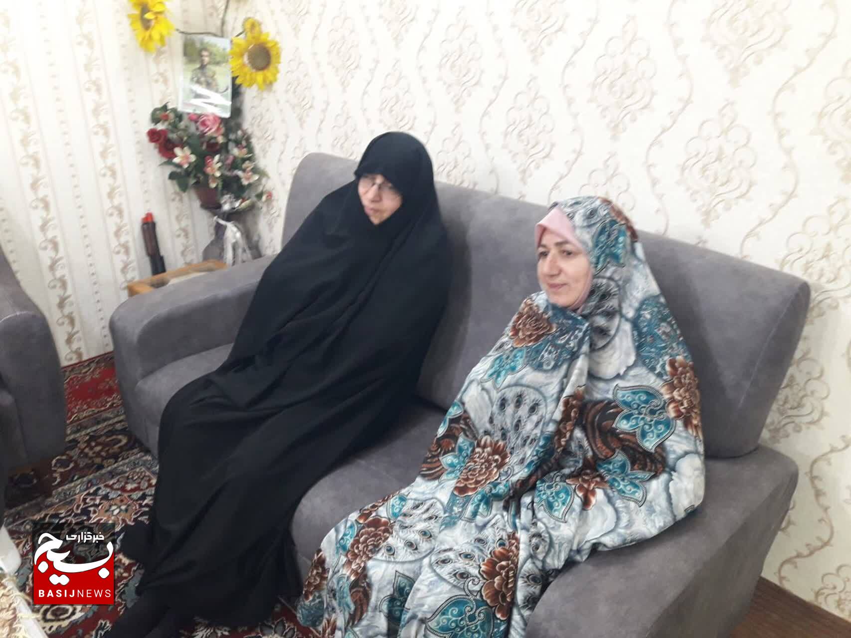 دیدار با خانواده شهیدان در لنگرود