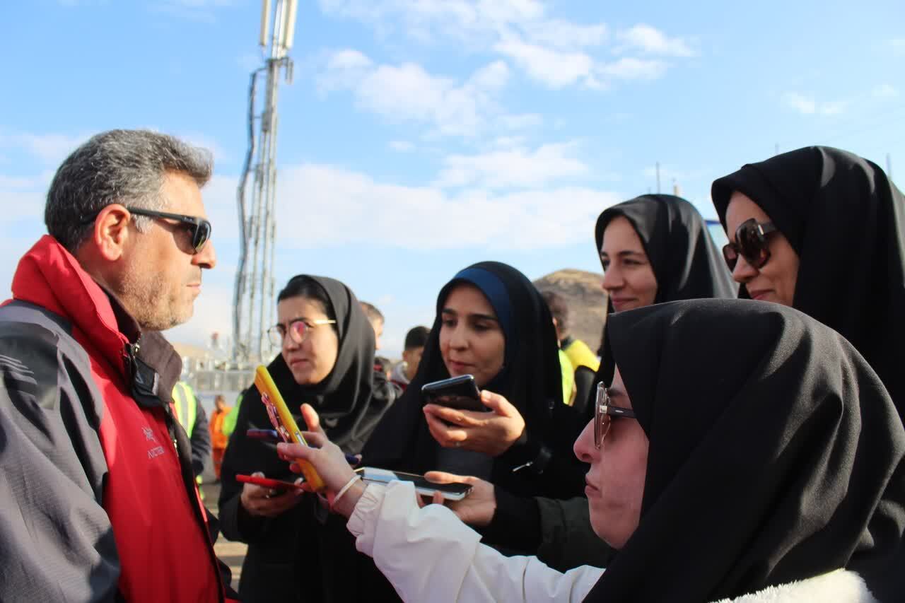 مجوز تامین داروهای خاص و شیمی درمانی به هلال احمر زنجان صادر شد مجوز تامین داروهای خاص و شیمی درمانی به هلال احمر زنجان صادر شد