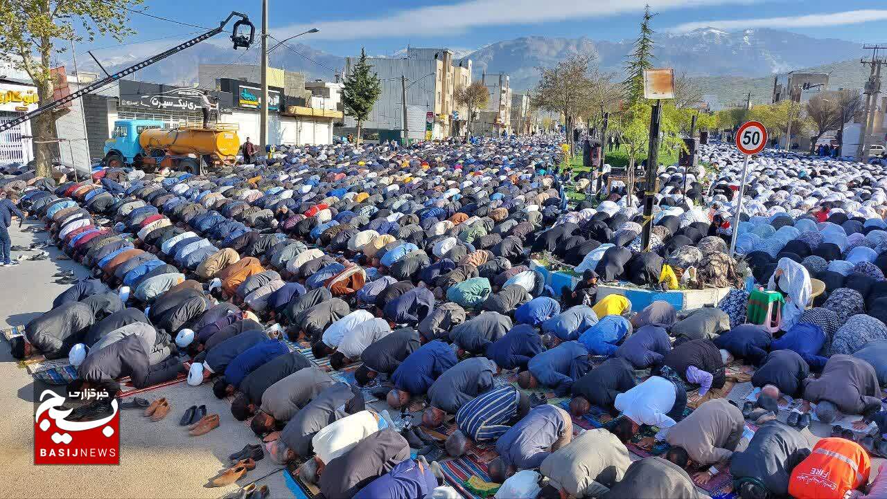 اقامه نماز عید فطر در یاسوج + (تصاویر ) اقامه نماز عید فطر در یاسوج + (تصاویر )