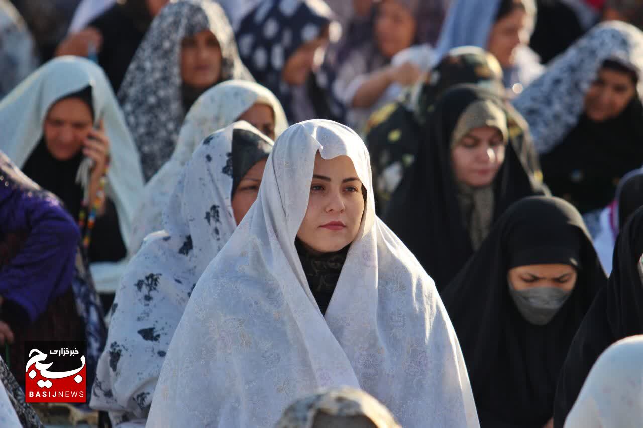 اقامه نماز عید فطر در یاسوج + (تصاویر ) اقامه نماز عید فطر در یاسوج + (تصاویر )