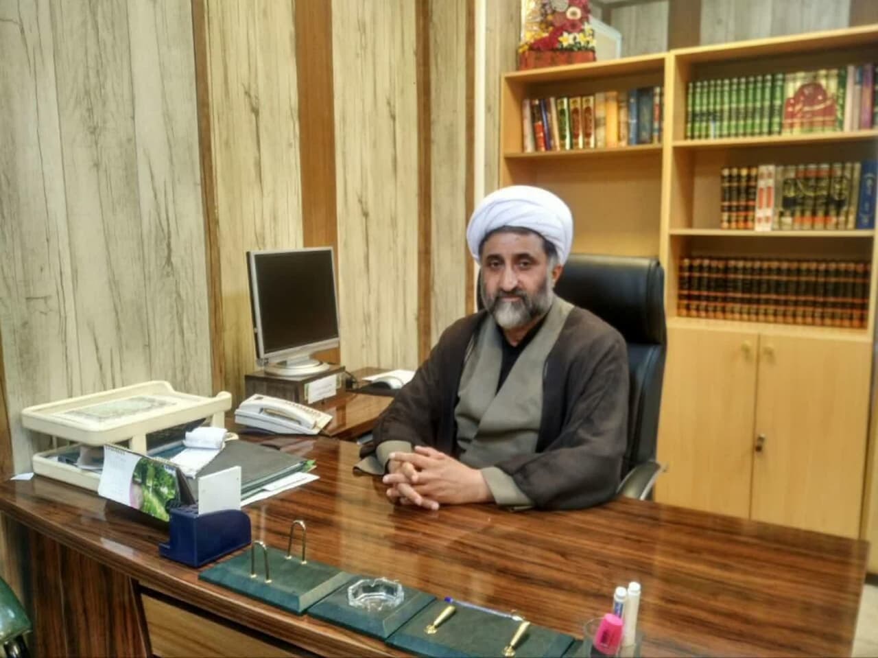 ماه مبارک رمضان فرصتی عارفانه و عاشقانه برای همه ماست که برکت و فضیلت بسیار دارد ماه مبارک رمضان فرصتی عارفانه و عاشقانه برای همه ماست که برکت و فضیلت بسیار دارد