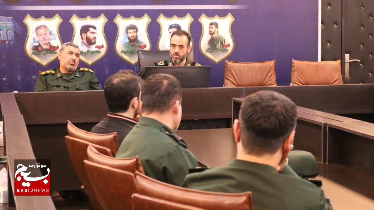 دیدا نوروزی فرمانده سپاه قدس گیلان با مسئولان اقشار بسیج در سپاه استان دیدا نوروزی فرمانده سپاه قدس گیلان با مسئولان اقشار بسیج در سپاه استان