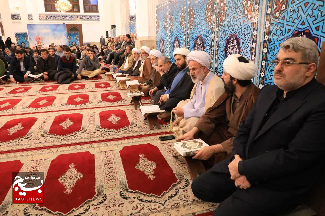 رونمایی از صندوقچه محافل خانگی قرآن کریم