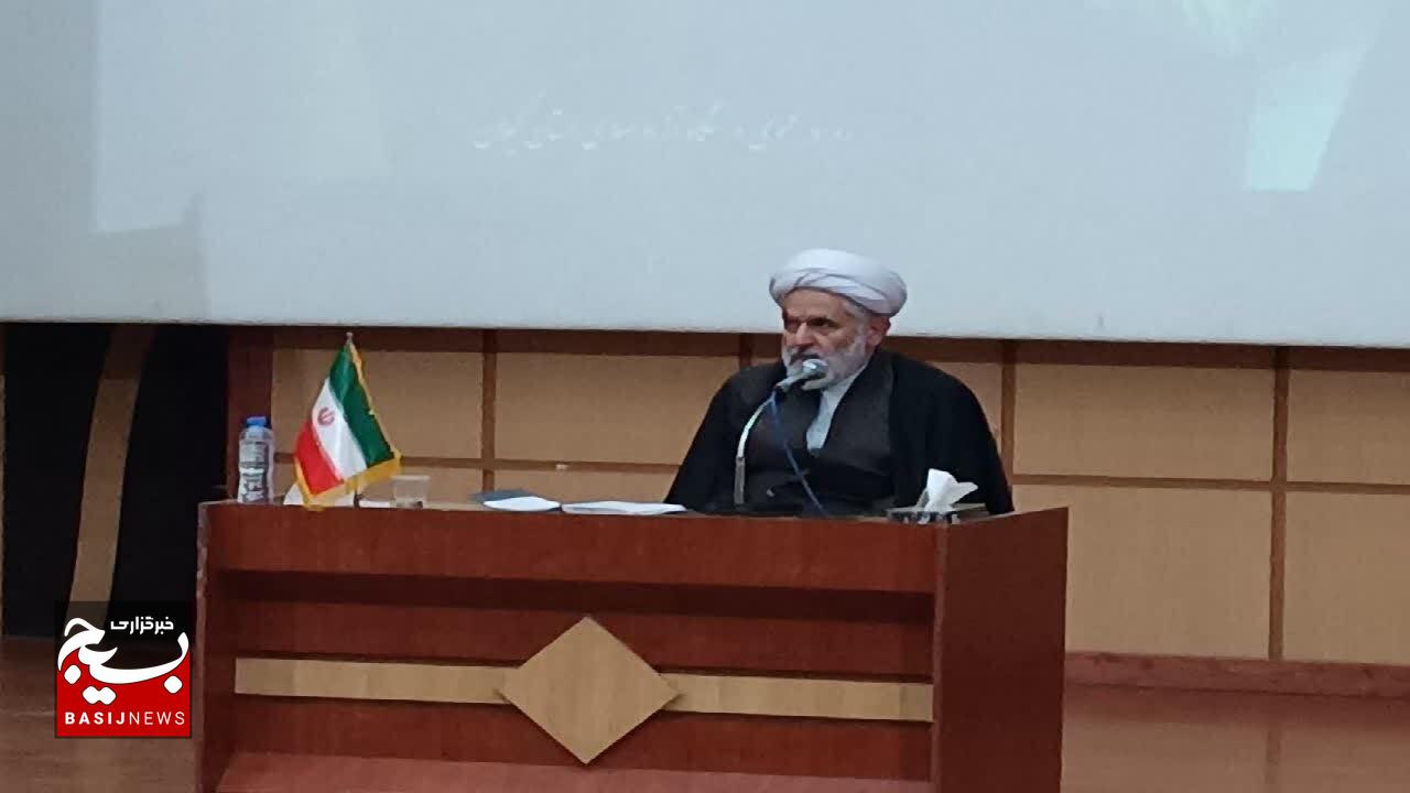 نظام سلطه نگران ایجاد نظم جدید بر جهان هستند نظام سلطه نگران ایجاد نظم جدید بر جهان هستند