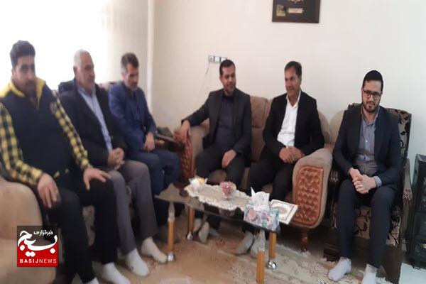 دیدار فرماندار فامنین با جانبازان دوران دفاع مقدس دیدار فرماندار فامنین با جانبازان دوران دفاع مقدس
