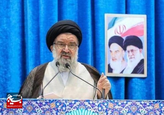 خطیب جمعه تهران: عشق به خدا در سراسر جان حاج قاسم موج میزد خطیب جمعه تهران: عشق به خدا در سراسر جان حاج قاسم موج میزد