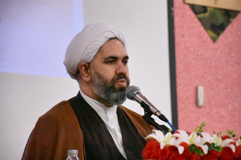 سردار دلها تربیت شده مکتب اسلام است سردار دلها تربیت شده مکتب اسلام است