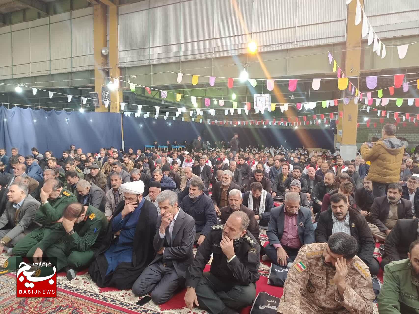 مکتب حاج قاسم سلیمانی نماد عدالتخواهی و ظلم ستیزی است مکتب حاج قاسم سلیمانی نماد عدالتخواهی و ظلم ستیزی است