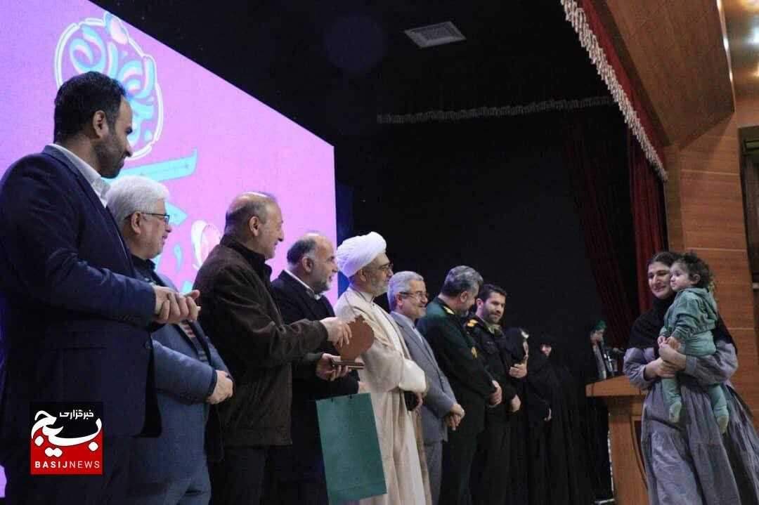 سبک زندگی حضرت فاطمه (س) الگویی برای استحکام خانواده سبک زندگی حضرت فاطمه (س) الگویی برای استحکام خانواده